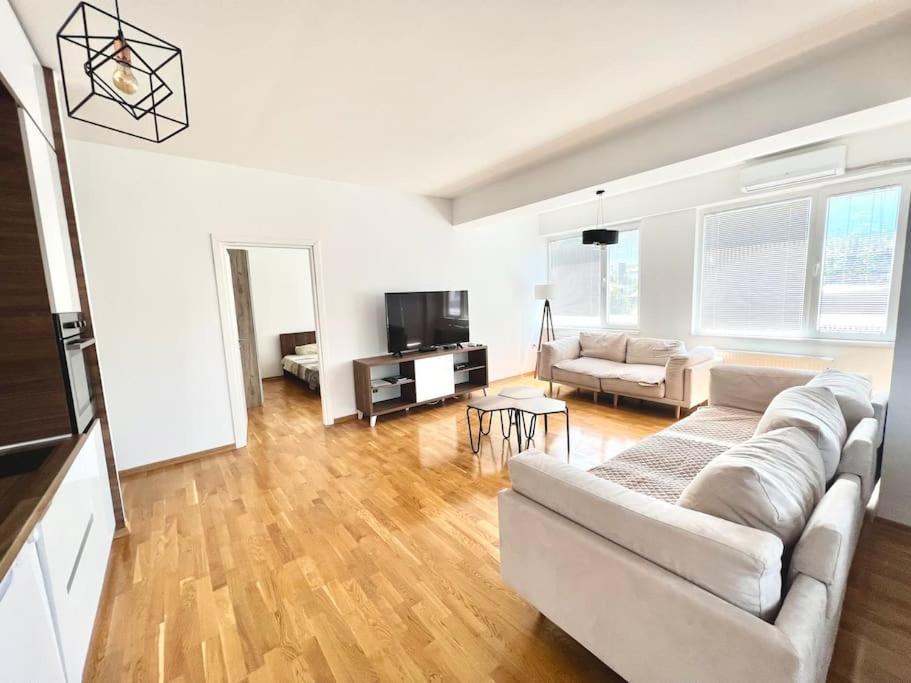 Apartament Eluxory