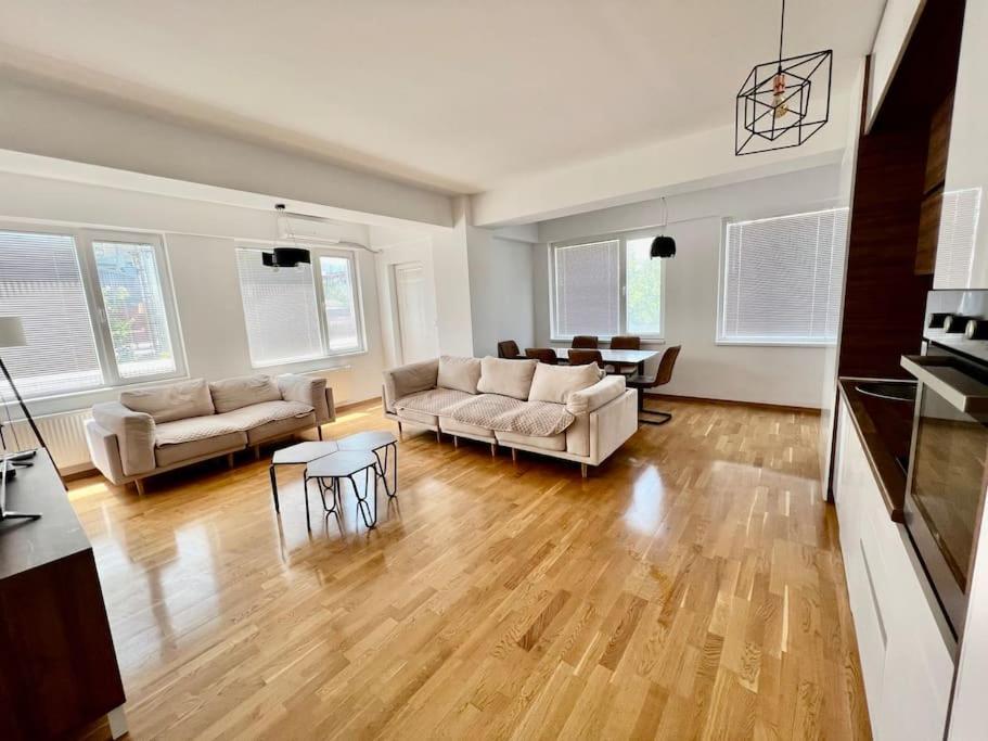 Apartament Eluxory *