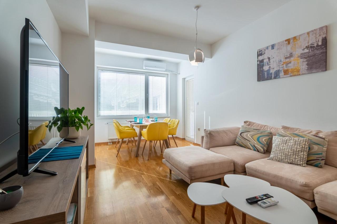 Apartament Eluxory *