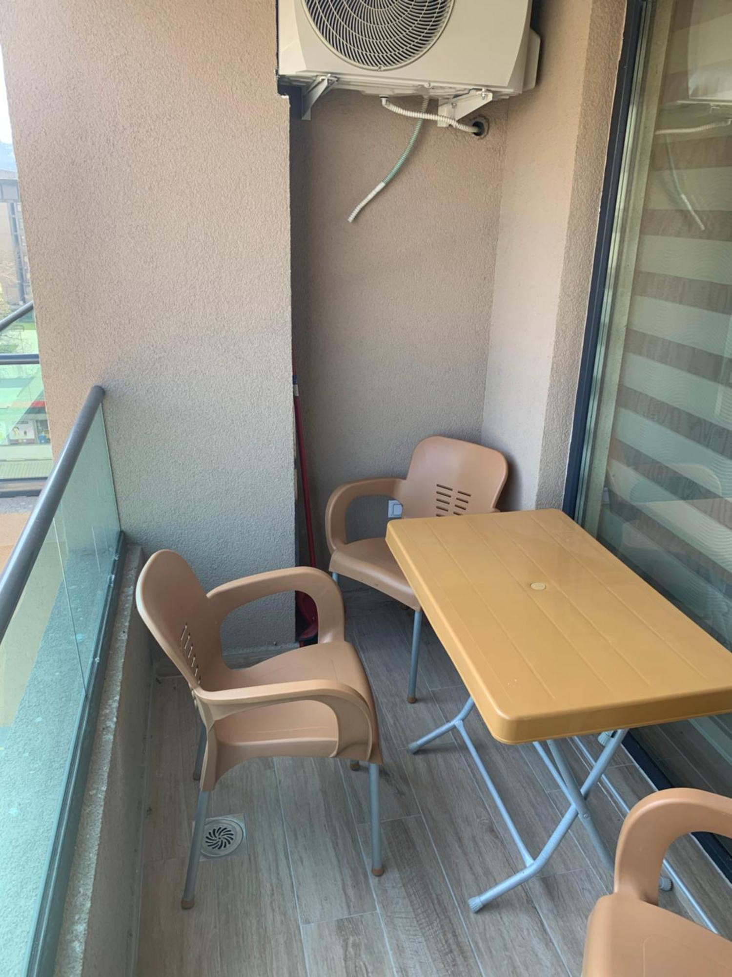 Eluxory Apartament *